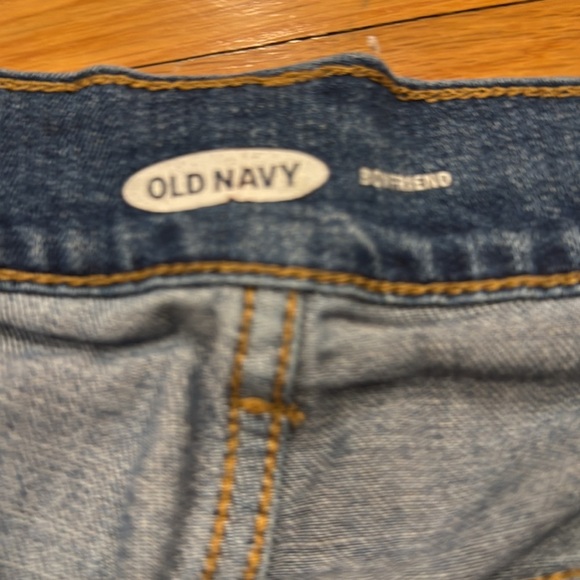 Old navy women’s boyfriend cutoff  jean shorts size 16 . - Picture 2 of 7